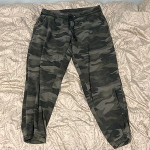 Green camo sweatpants for kids